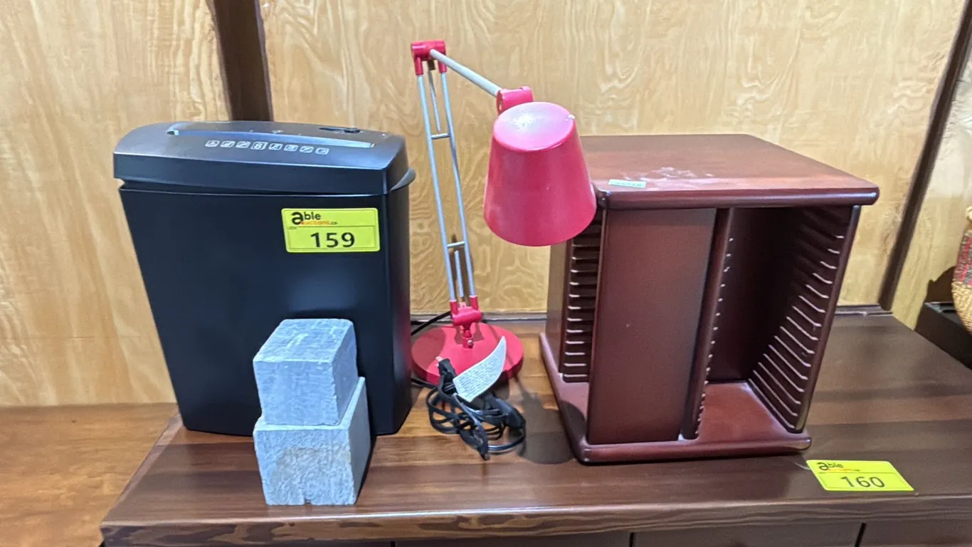 STAPLES SHREDDER, (2) SOAPSTONE BLOCKS, TABLE LAMP & TABLETOP WOOD CD CAROUSEL