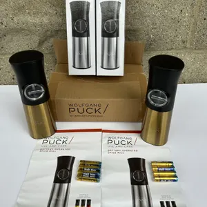 New Wolfgang Puck Battery Operated Spice Mill Shaker Pair