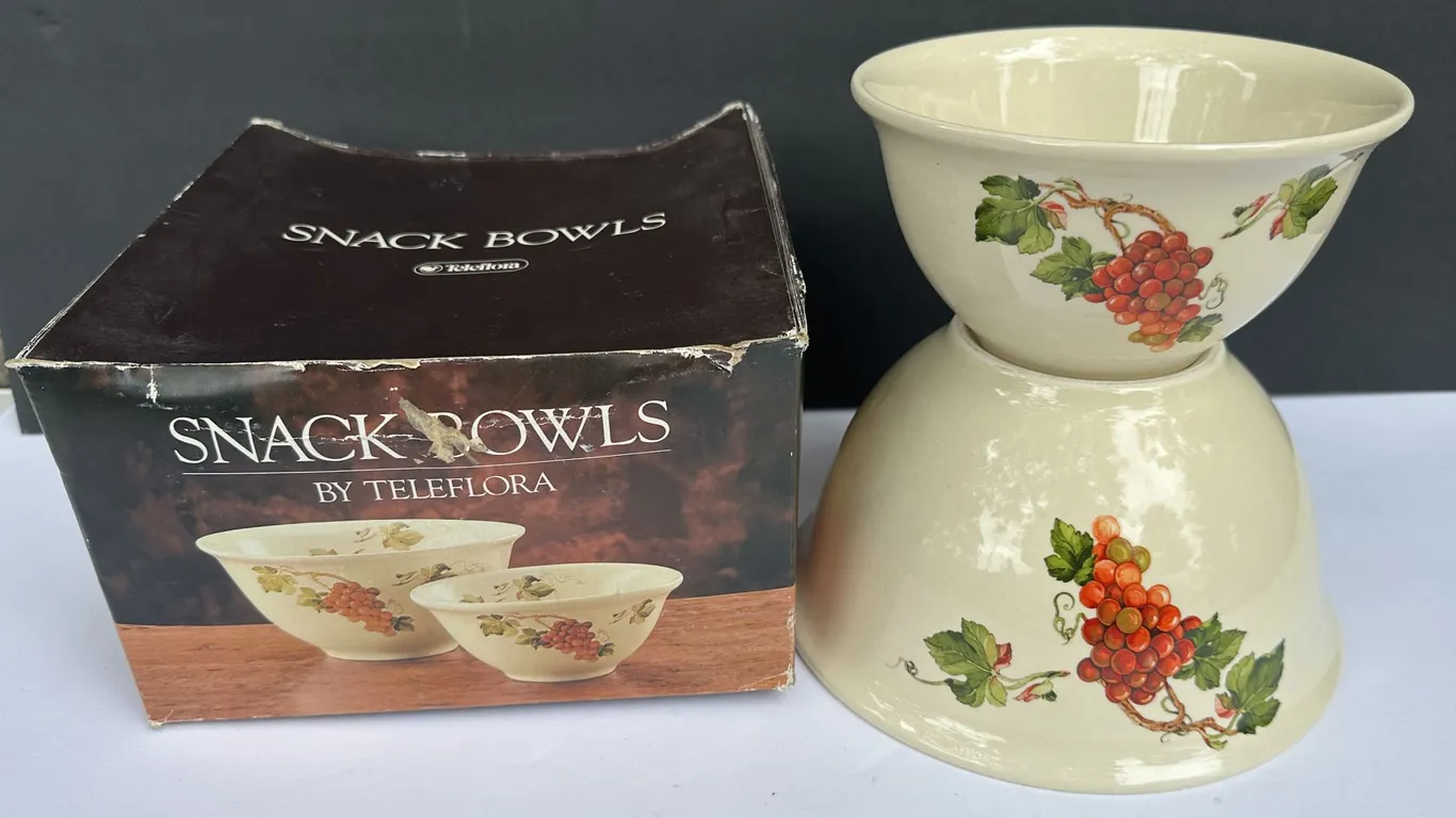Teleflora Grape & Leaf Porcelain Mixing Snack Bowls