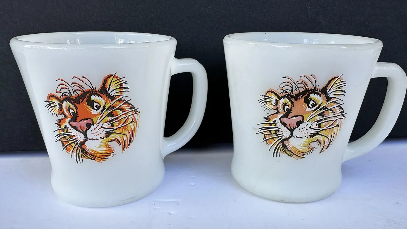 Anchor Hocking Fire-King White Esso Tiger Glass Mug Lot