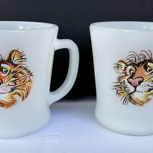 Anchor Hocking Fire-King White Esso Tiger Glass Mug Lot