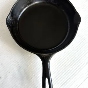 Vintage 1950s Unmarked Wagner Ware Cast Iron 6 Skillet