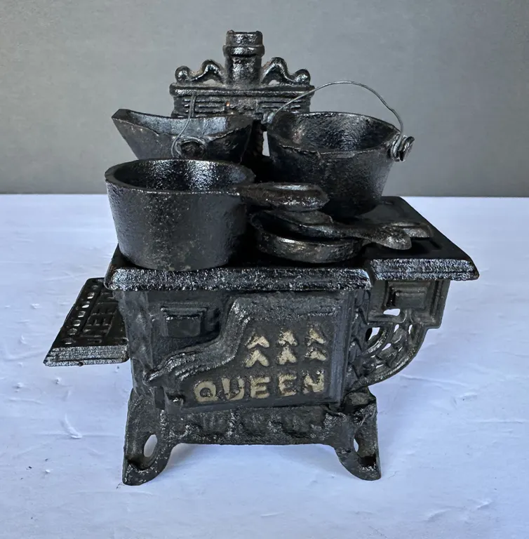 Vintage Miniature Toy Queen Cast Iron Stove & Accessories