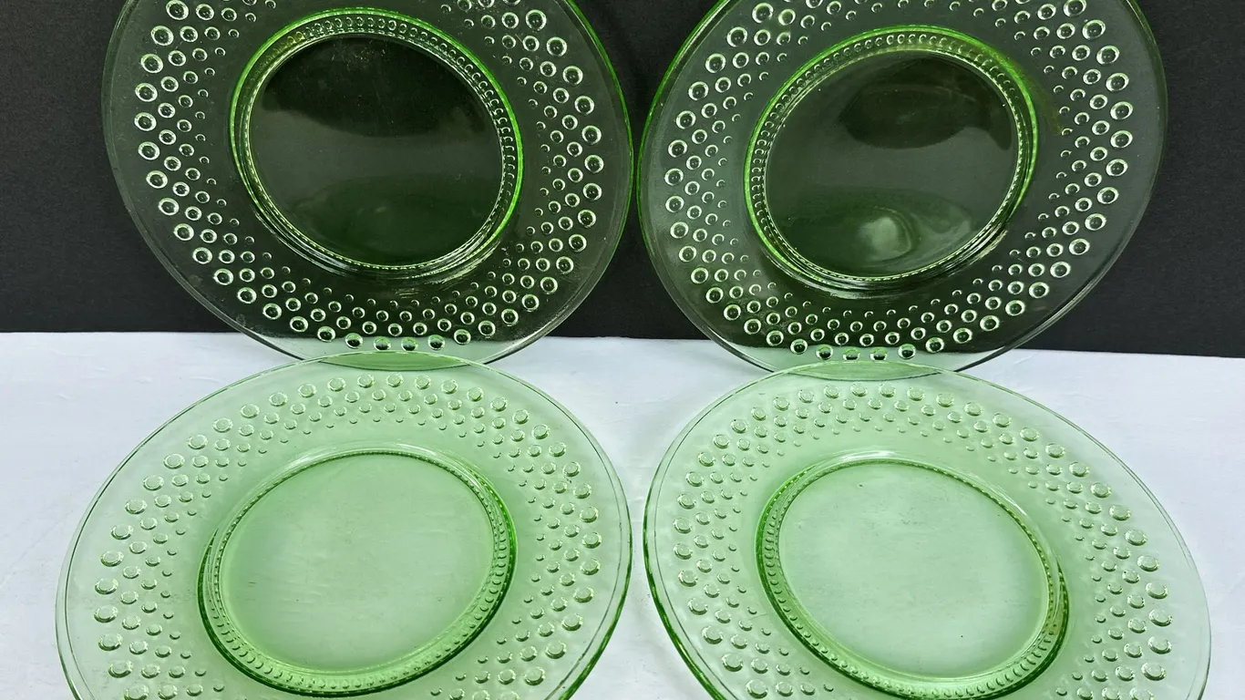 Vintage Smith Glass Hobnail Vaseline Uranium Lime Green Glass 7 7/8" Plates