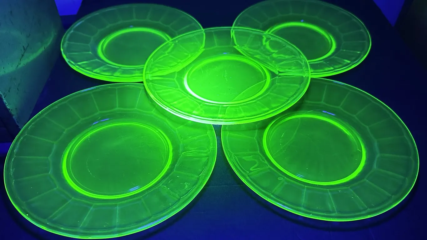 Depression Federal Glass Colonial Fluted Vaseline Green Plates