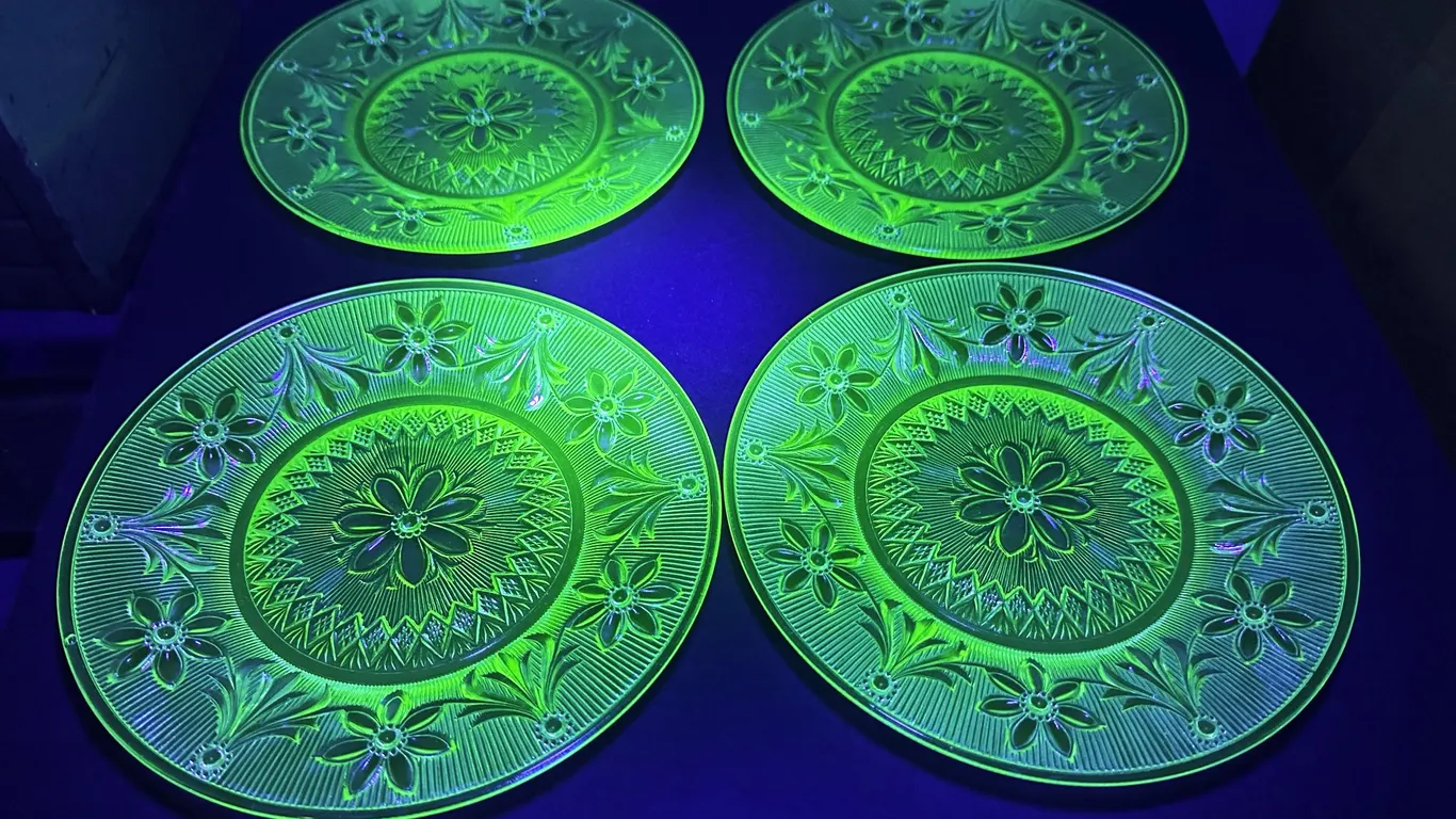 Depression Vaseline Uranium Green Glass Sandwich Plates