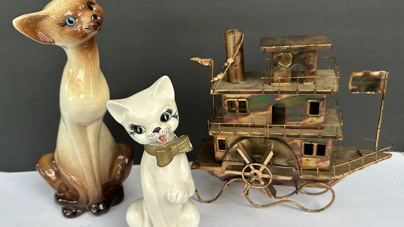 MCM Porcelain Cat Figurines Jere Style Metal Steamboat