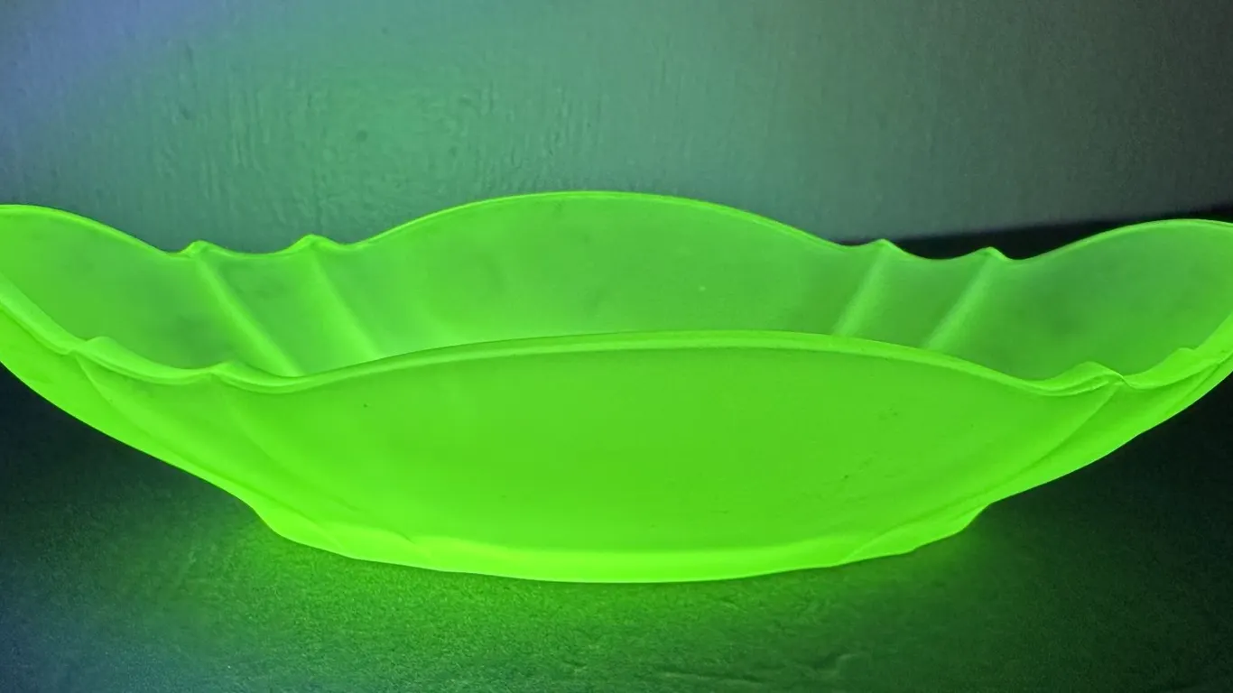 Art Deco Frosted Green Uranium Glass Scalloped Oval Dish