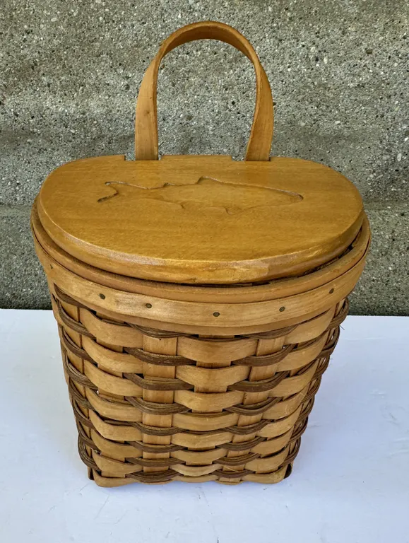 Fishing Motif Wood Lid Woven Wall Basket