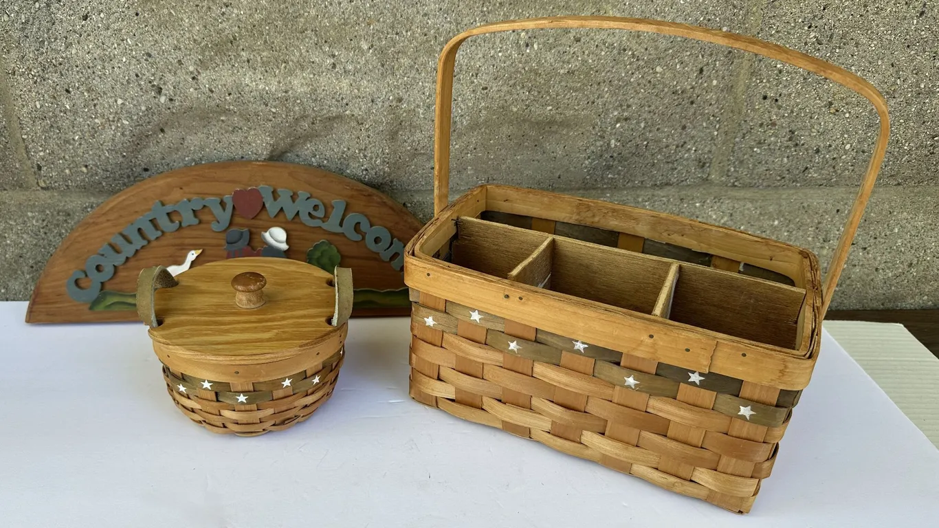 Country Kitchen Welcome Plaque, Utensil Basket & Wood Lid Basket