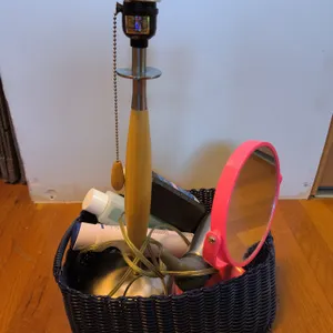 Vintage Mid-Century Table Lamp With Assorted Home Goods