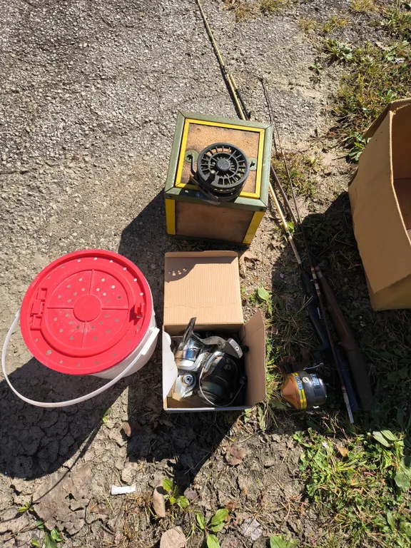 Fishing Rods, Reels & Fishing Equipment