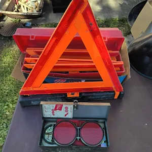 Warning Triangles Flare Kit(6pcs) & Reflector Pack