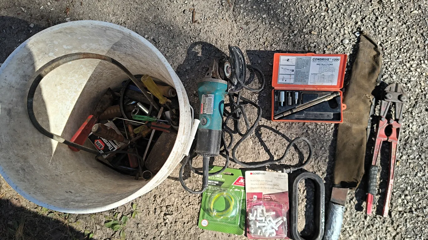 Miscellaneous Tools: Sockets, Screw Drivers, Machete, Wire Cutters & More