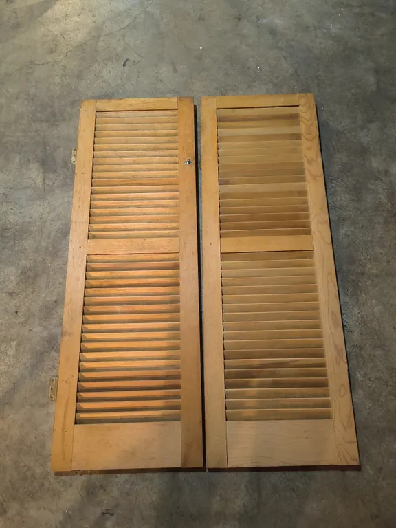 Window Shutters Set
