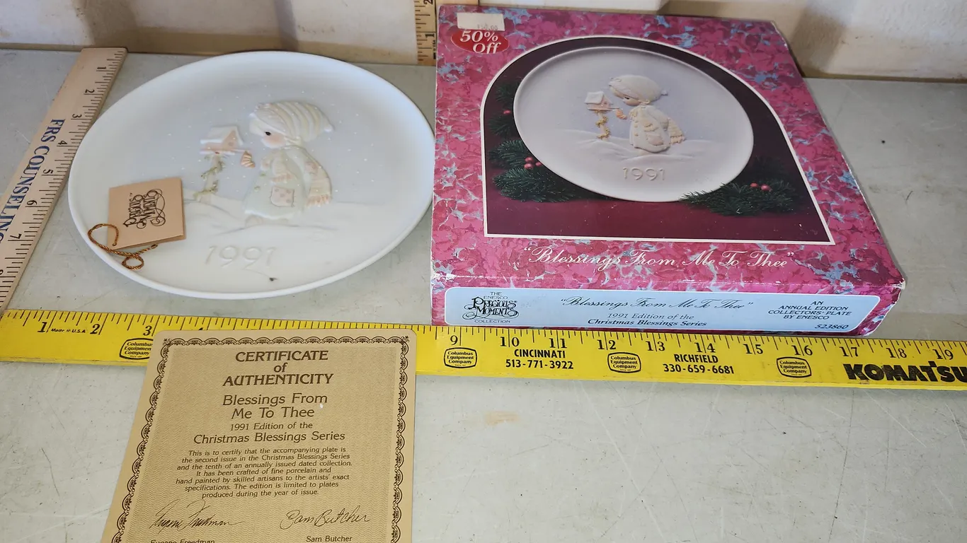 1991 Precious Moments "Blessings From Me To Thee" Collector Plate In Box