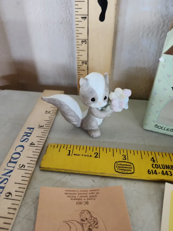 1990 Precious Moments Members Only Figure Skunk