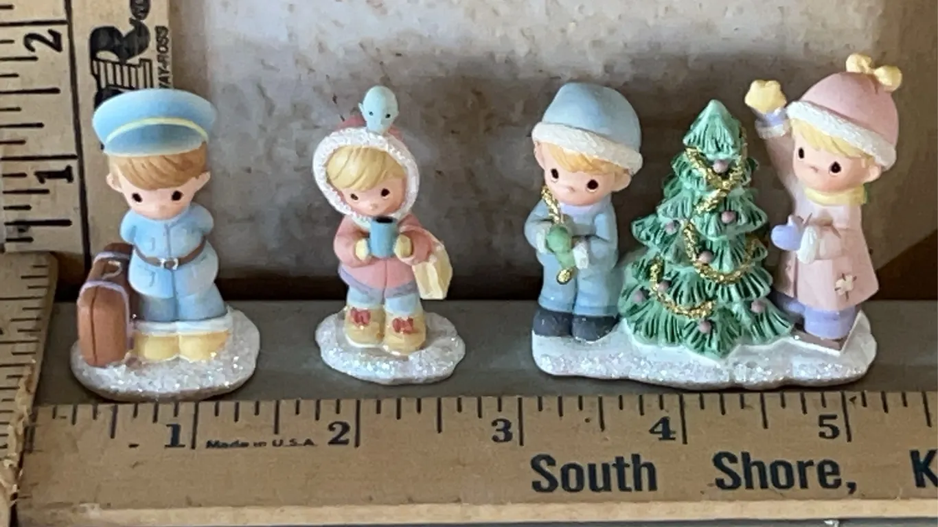 2002 Precious Moments 3 Pc Village Figurines