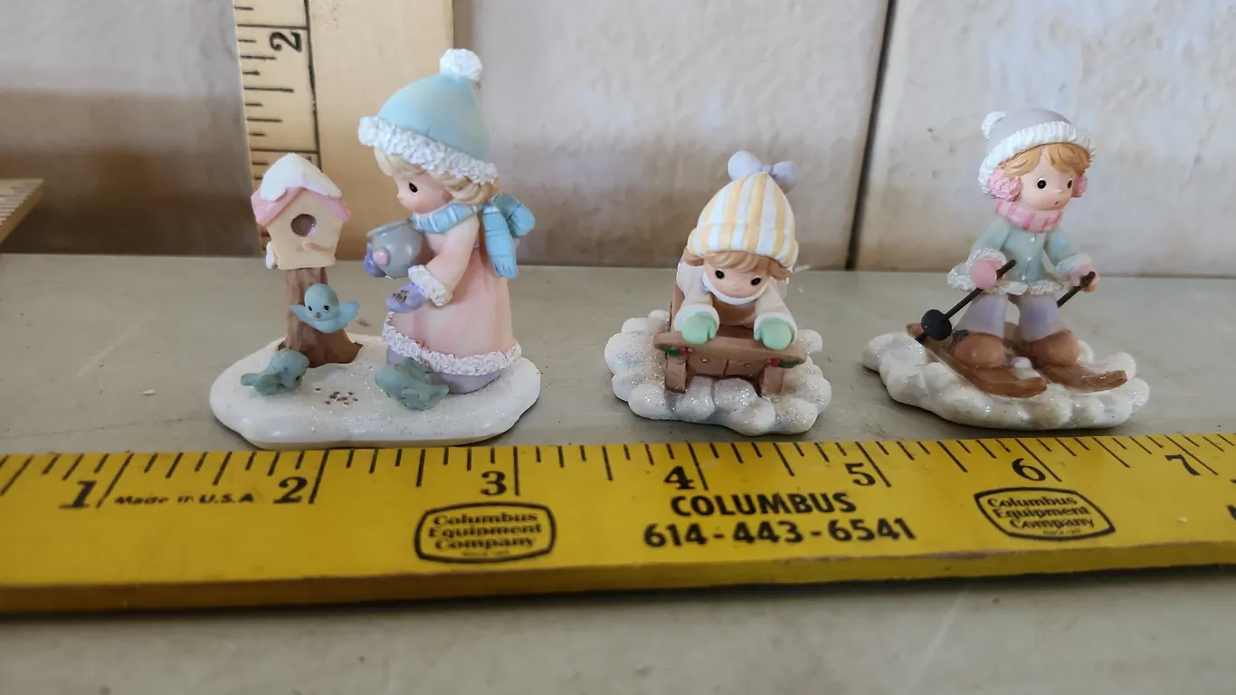 2004 Precious Moments "Snowy Fun For Everyone" 3 Pc Figurines