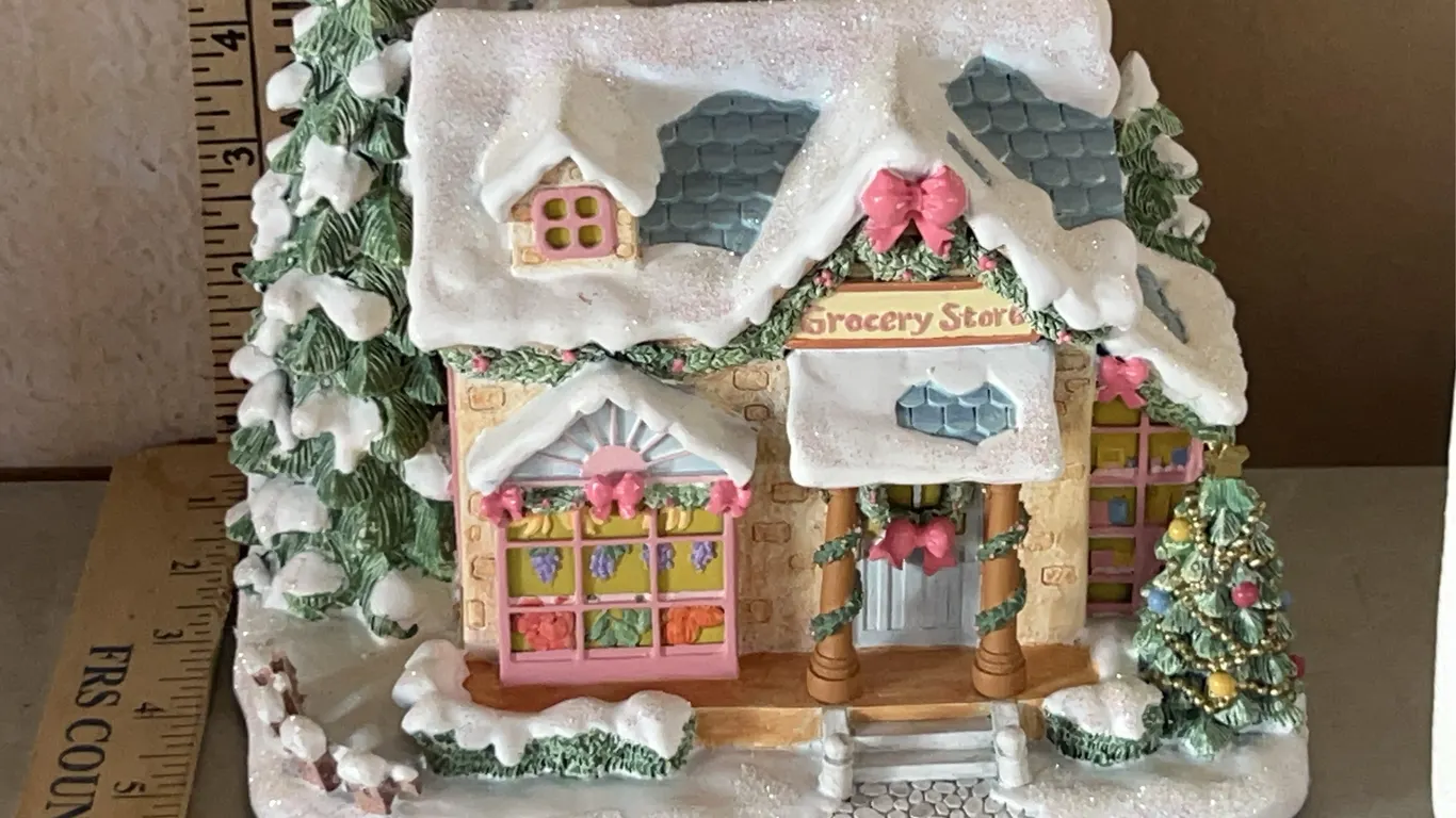 2002 Precious Moments Hawthorne Village "Joyous Village Grocery Store" W/Light Cord