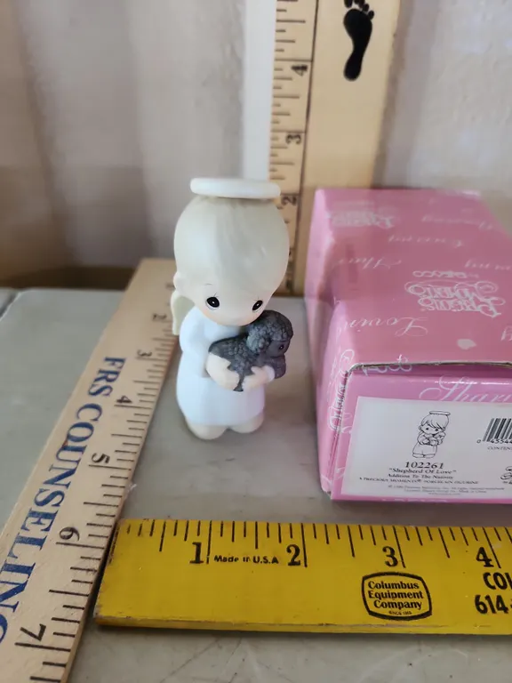 1986 Precious Moments "Shepherd Of Love" Figure