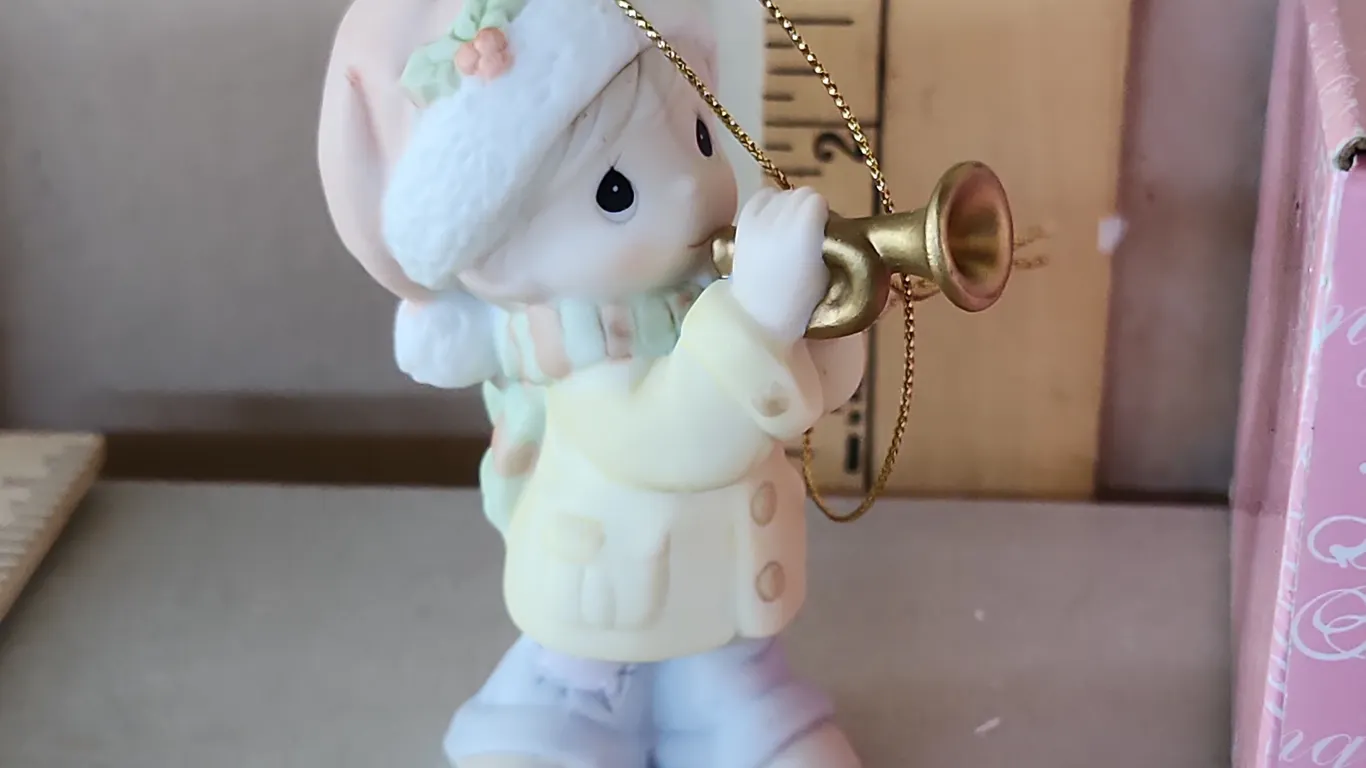 2006 Precious Moments "Trumpet His Arrival" Figure