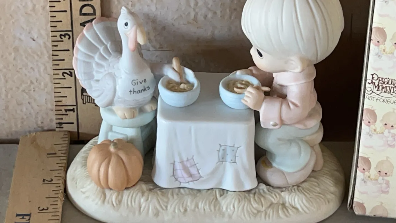 1989 Precious Moments "Thank You Lord For Everything" Figure