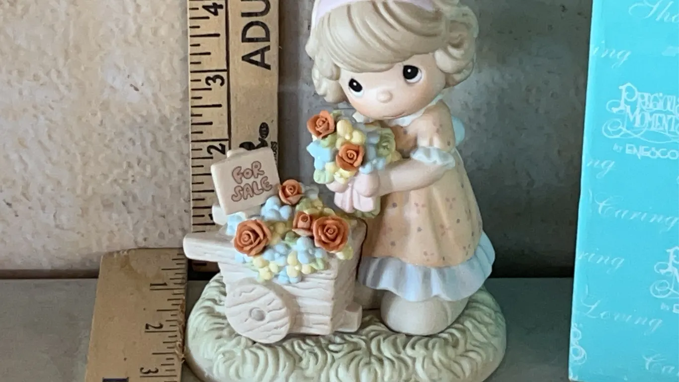 2001 Precious Moments ''Rose: Beautiful'' June 101521