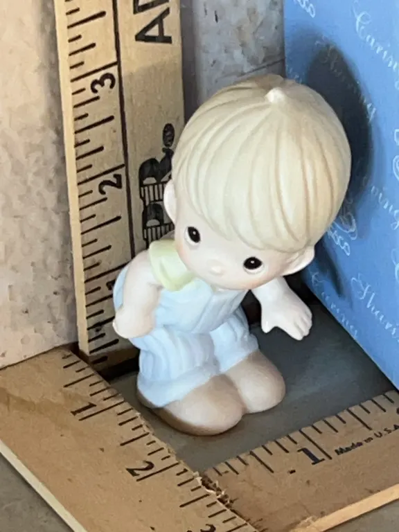 2004 Precious Moments "Baby" 119916