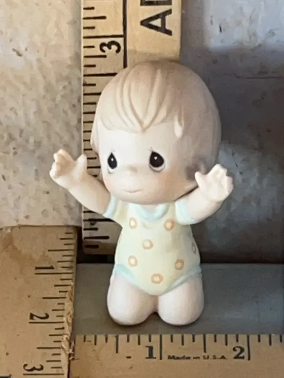 2004 Precious Moments "Baby" 119917