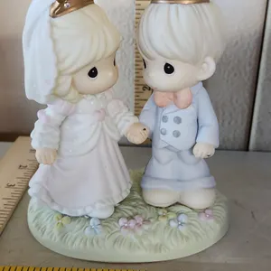 2005 Precious Moments "Happily Ever After..." Figure