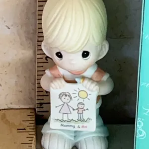 2003 Precious Moments "Mommy & Me" Figure