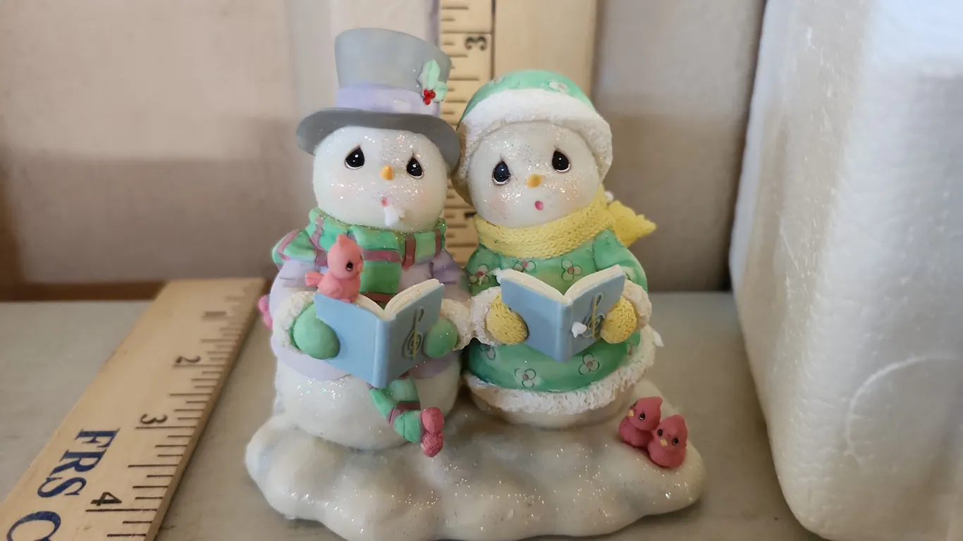 2005 Precious Moments Snow Friends Collection Figure "Heartwarming Harmony"