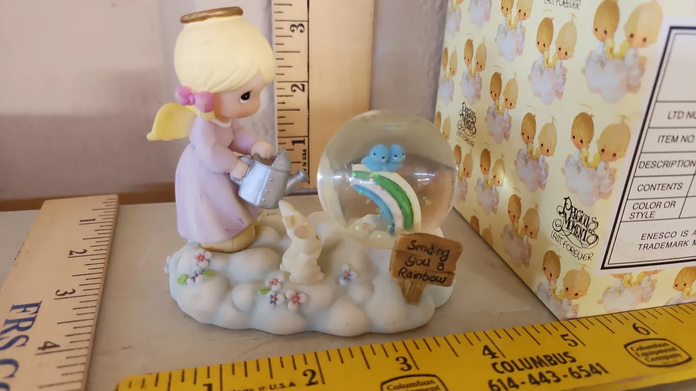 1999 Precious Moments Girl Angel W/Rainbow Snowglobe Figure