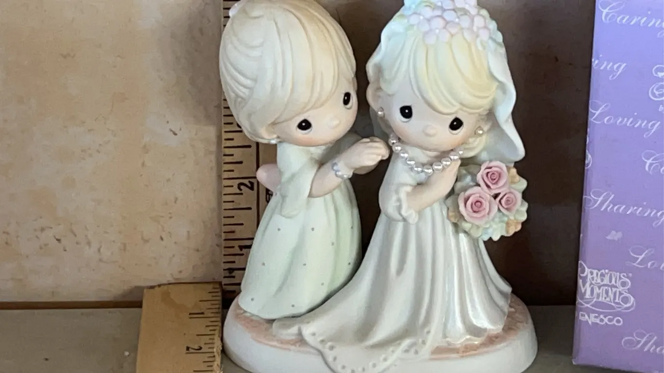 2004 Precious Moments "Beautiful & Blushing My Baby's Now A Bride" Figure