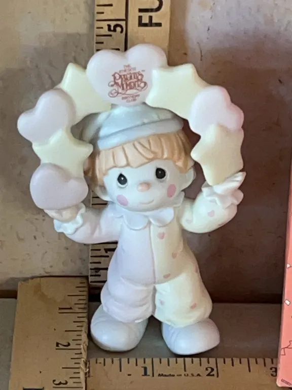 1997 Precious Moments Symbol Of Membership "The Fun Starts Here" Figure
