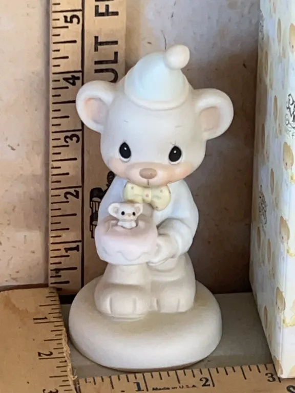 1994 Precious Moments "Wishing You A Happy Bear Hug" Figure In Box