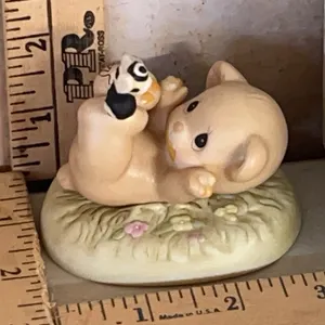 1998 Precious Moments "You're My Honey Bee" Figure