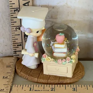 1998 Precious Moments Girl W/Diploma Snowglobe Figure In Box