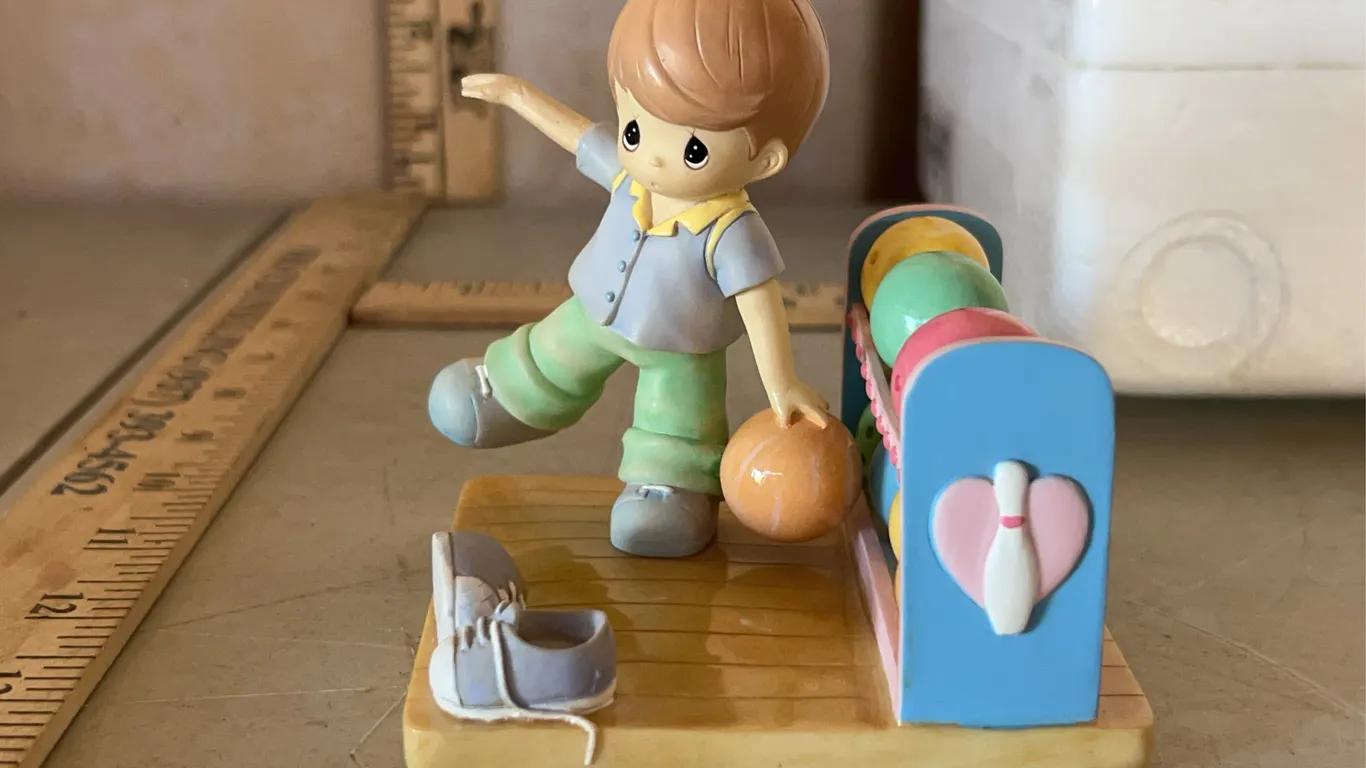 2005 Precious Moments "I Always Have A Ball W/You" Figure In Box