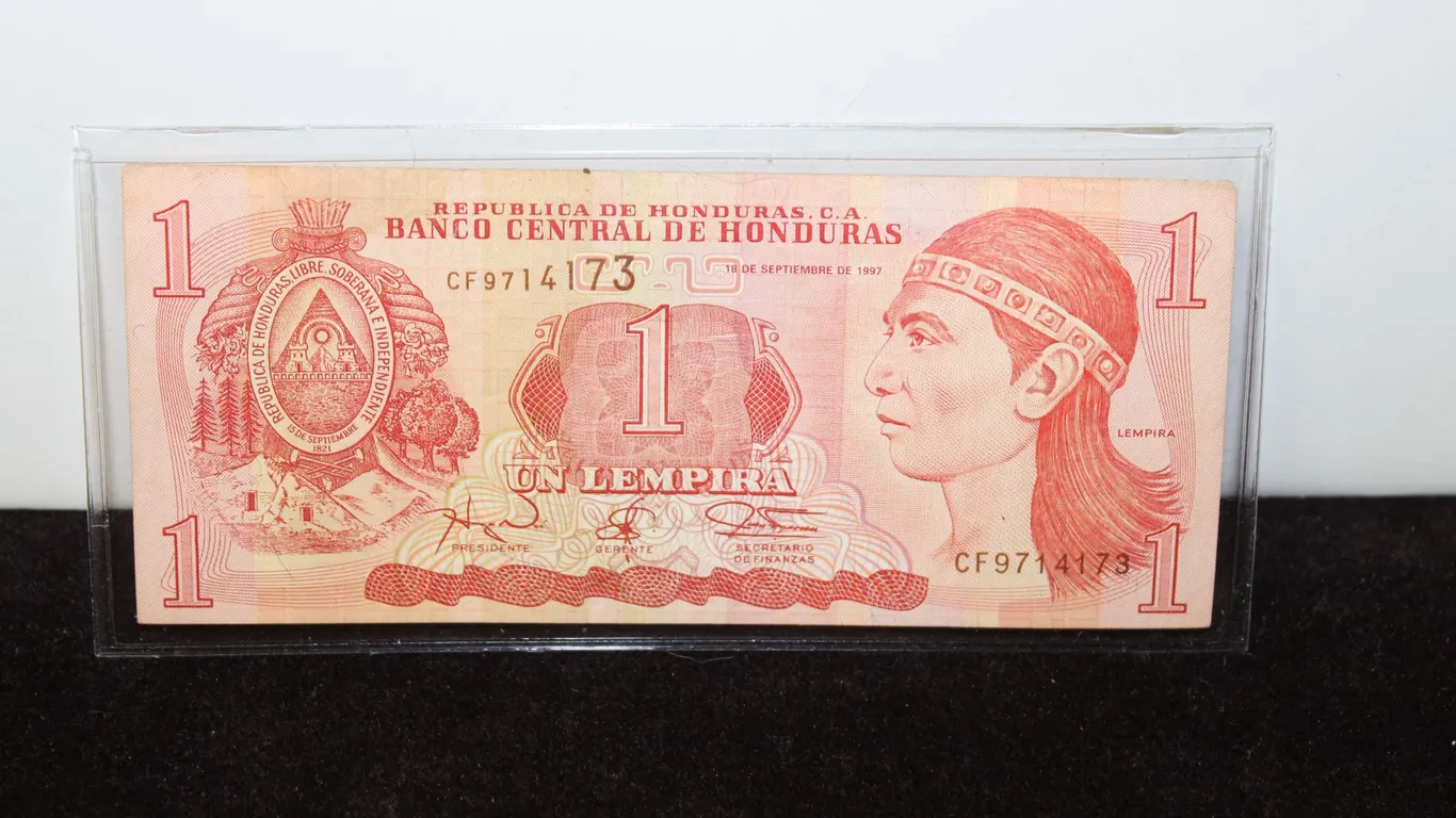 1997 Honduras Un Lempira Note