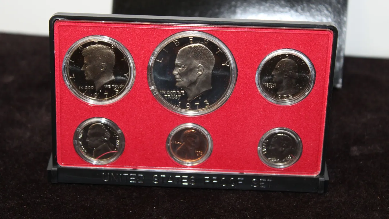 1973 U.S. Mint Proof Coin Set