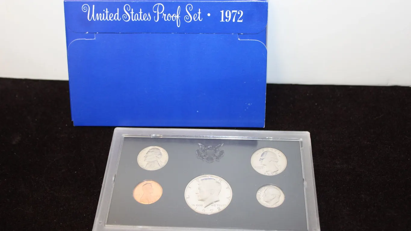 1972 U.S. Mint Proof Coin Set