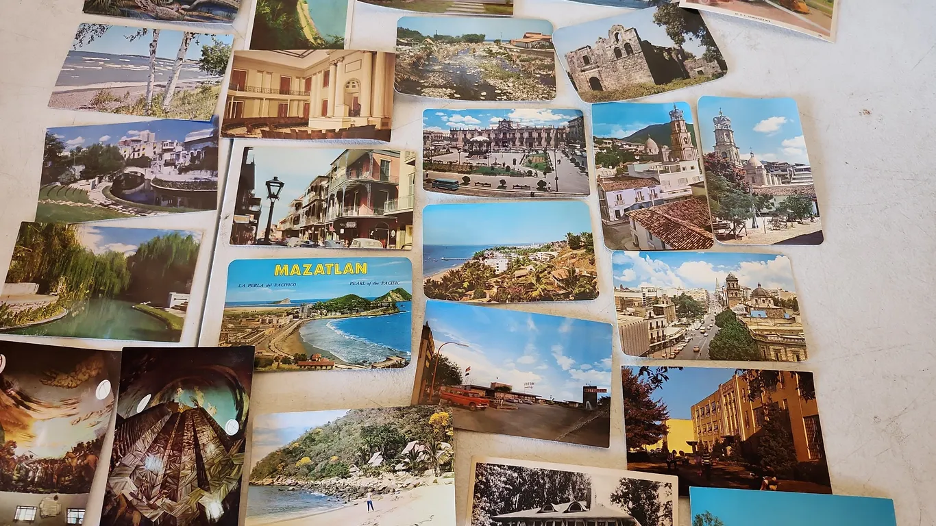 25 Vintage Postcards, See Photos