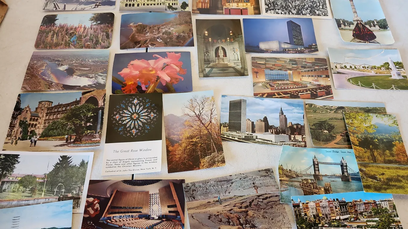 25 Vintage Postcards, See Photos
