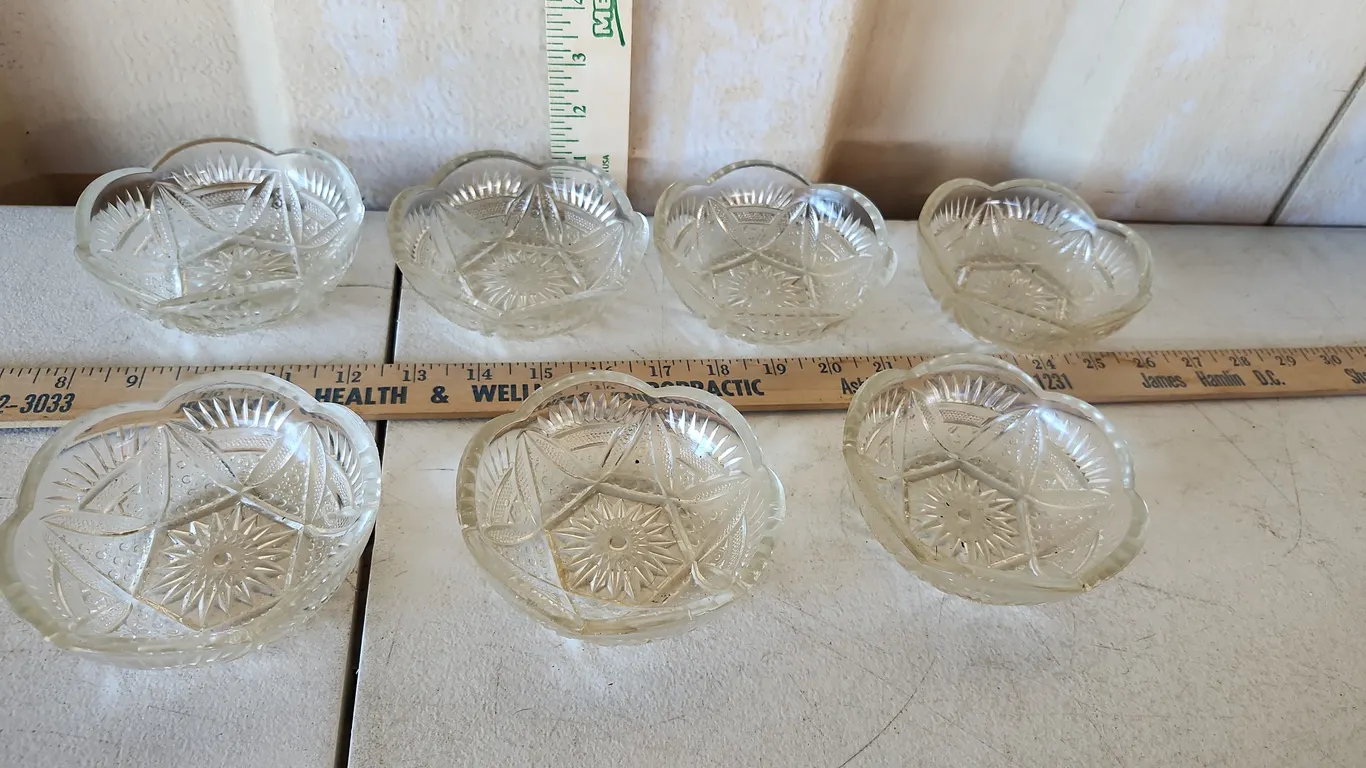 Vintage/Antique Clear Glass Dessert Bowls
