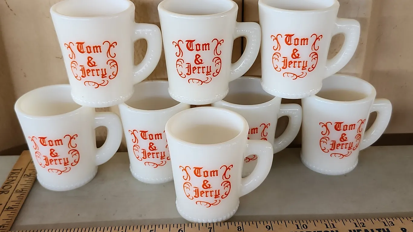 Vintage MCK Tom & Jerry Glass Mugs 8 Ct.