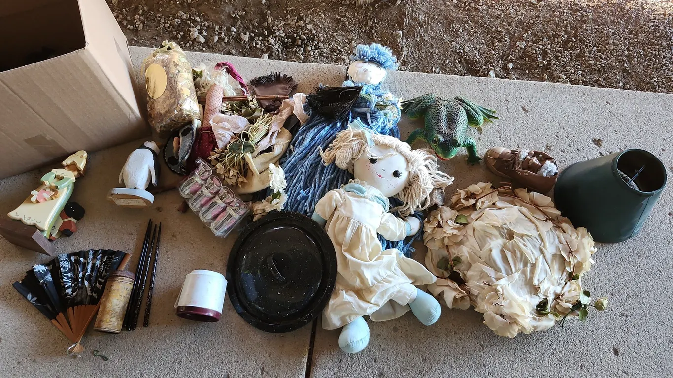 Assorted Items, See Photos