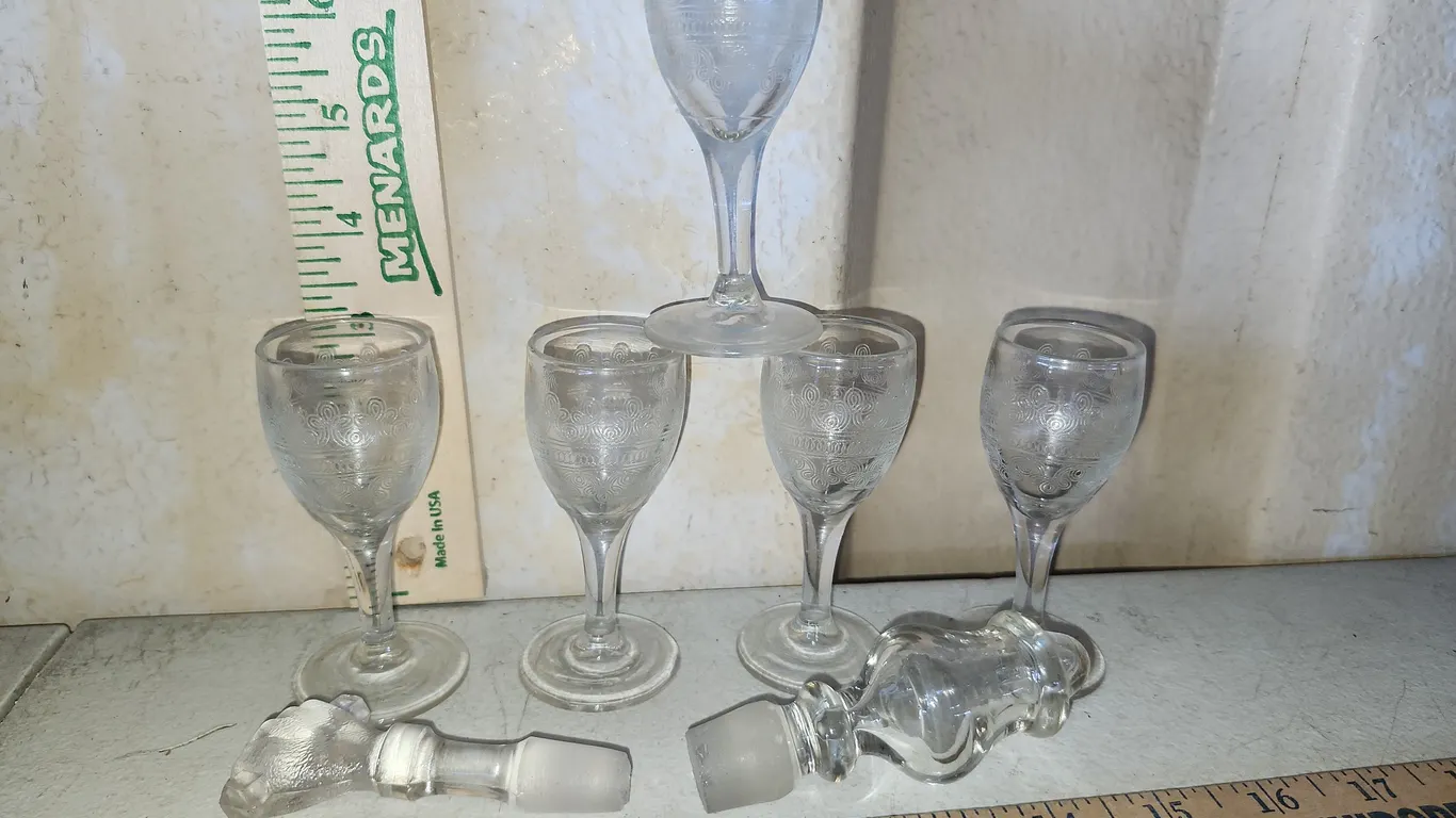 5 Vintage Etched Dessert Stemware Glasses & 2 Glass Bottle Stoppers