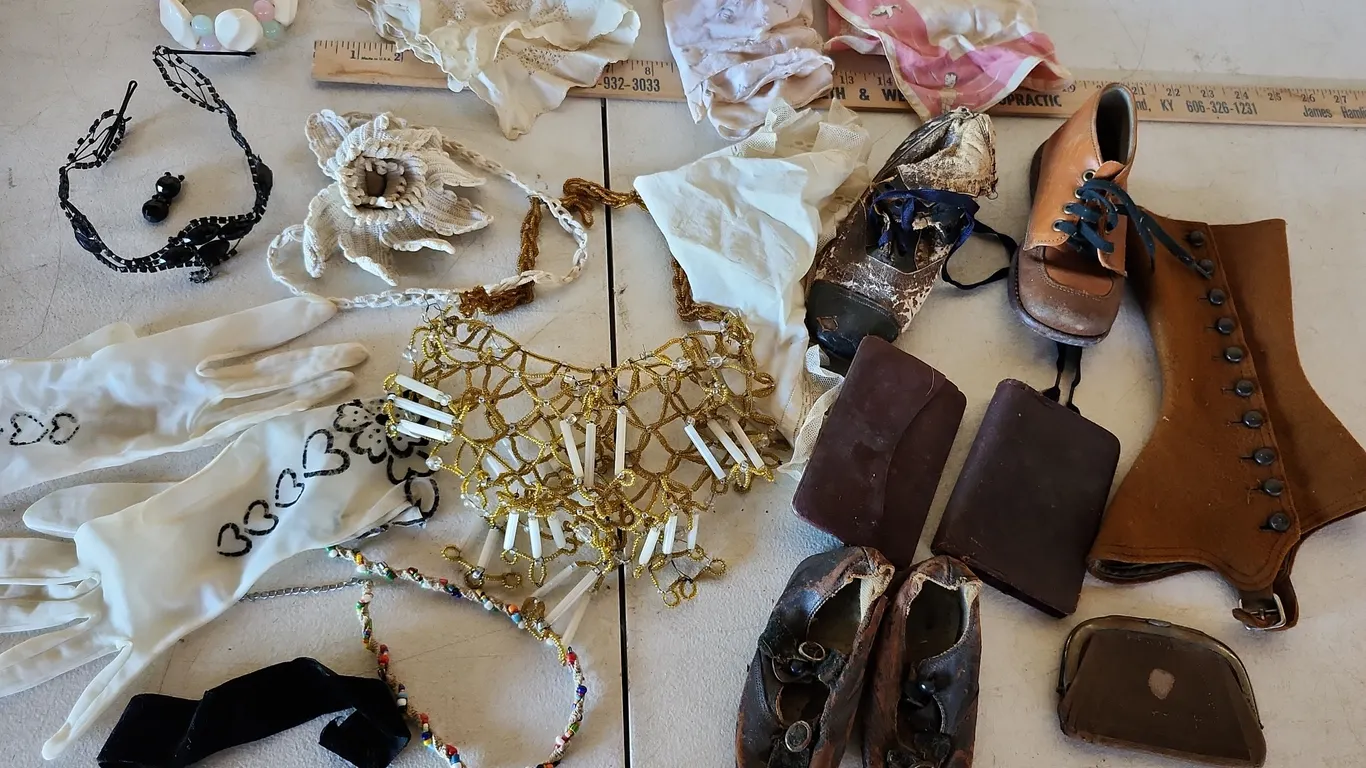Vintage Clothing Accessories-Wallets, Shoes, Hankies, Gloves, Jewelry, Etc. See Photos